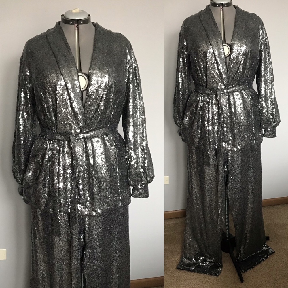 Fully Sequined Blazer/trouser set, size 18
